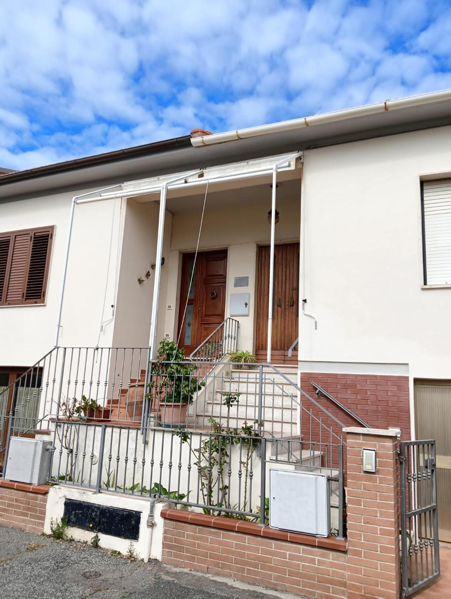 La Villetta Di Zio Claudio A Vada - 6 Posti Letto المظهر الخارجي الصورة